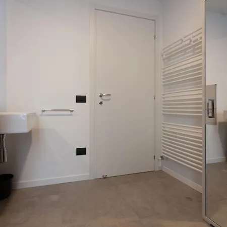 아파트 Kita House